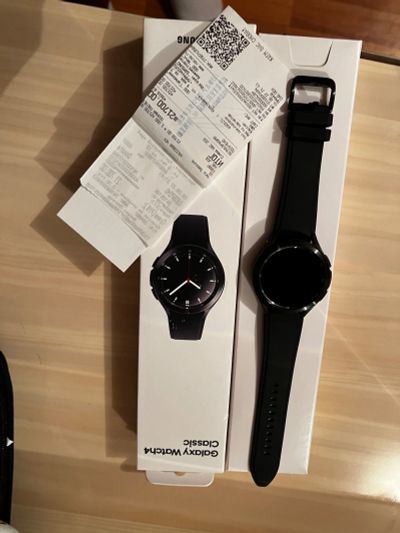 Лот: 20110254. Фото: 1. Смарт часы Samsung Galaxy watch4. Смарт-часы, фитнес-браслеты, аксессуары