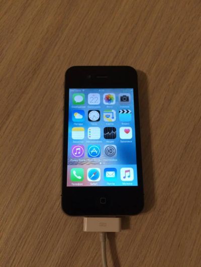 Лот: 7146573. Фото: 1. Продам Iphone 4S 32Gb. Смартфоны
