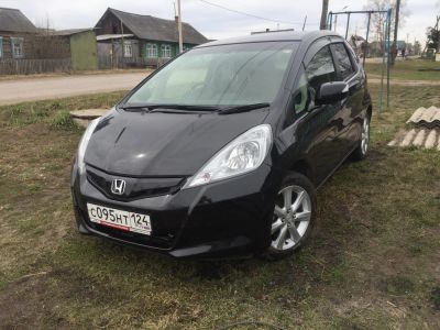 Лот: 10716195. Фото: 1. Honda Fit. Автомобили