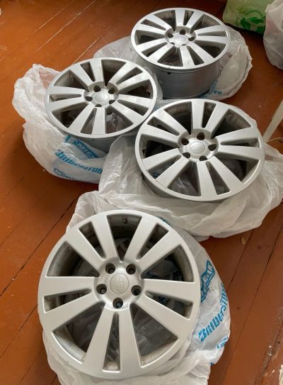 Лот: 20357647. Фото: 1. Литые диски Subaru R18. Диски