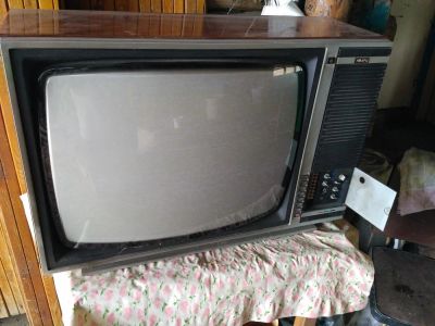 Лот: 9611613. Фото: 1. ТВ СССР кинескопный Кварц. Телевизоры