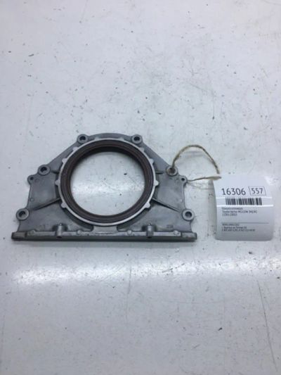 Лот: 20379330. Фото: 1. Крышка коленвала Toyota Harrier... Двигатель и элементы двигателя