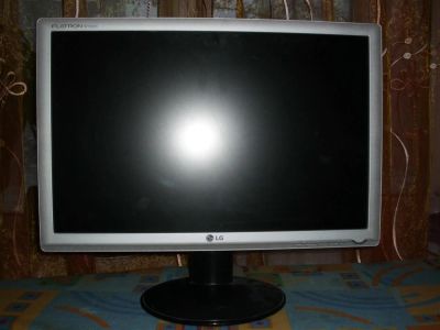 Лот: 3523210. Фото: 1. Продам ЖК монитор LG Flatron W1934S... ЖК-мониторы
