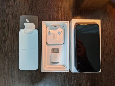 Лот: 18060855. Фото: 1. Iphone 11 64gb black. Смартфоны