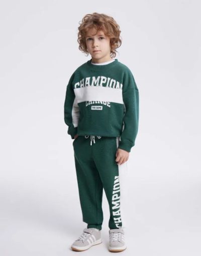 Лот: 24674464. Фото: 1. Зелёные спортивные брюки oversize... Спортивная одежда