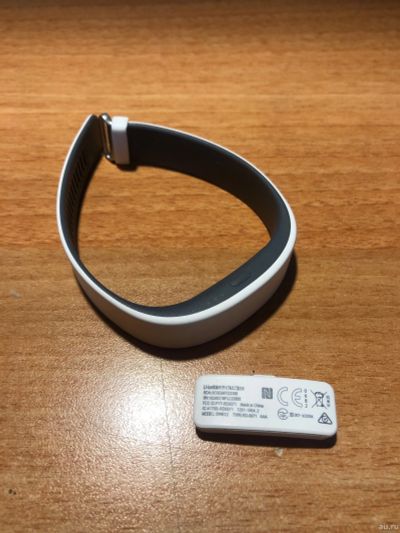 Лот: 16203966. Фото: 1. Фитнес браслет Sony smartband... Браслеты