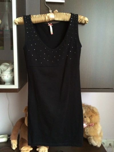 Лот: 7170109. Фото: 1. Черное платье, размер XS. Платья