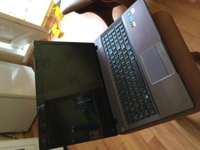 Лот: 6019359. Фото: 1. Lenovo Z570 (Intel Core i3, 4Gb... Ноутбуки
