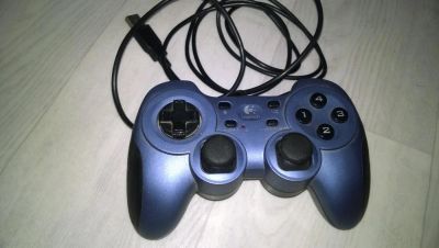 Лот: 7266328. Фото: 1. Джойстик для PC Logitech Rumblepad... Рули, джойстики