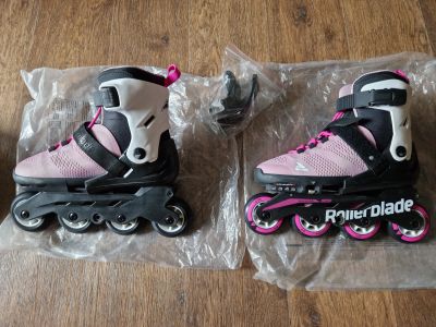 Лот: 23307126. Фото: 1. Роликовые коньки Rollerblade раздвижные... Роликовые коньки, скейтборды, самокаты