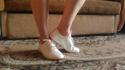 Лот: 12779782. Фото: 1. Кроссовки / туфли спортивные 38. Кеды, кроссовки, слипоны