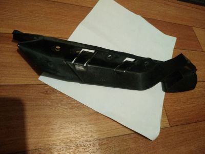 Лот: 18380049. Фото: 1. Клипса бампера BMW e60 7033705. Кузов