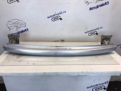Лот: 21707966. Фото: 1. жесткость бампера Skoda Octavia... Кузов