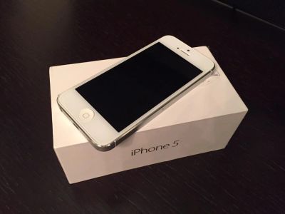 Лот: 6403032. Фото: 1. iPhone 5 (32gb). Смартфоны