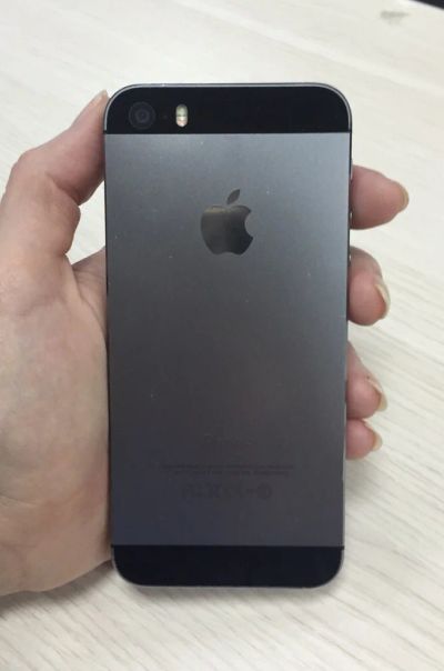 Лот: 8164742. Фото: 1. Iphone 5S, 16 ГБ, продам. Смартфоны
