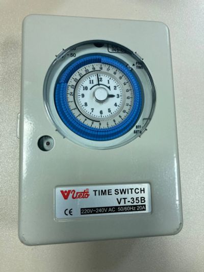 Лот: 19113746. Фото: 1. Таймер Time Switch VT-35B. Электроустановочные изделия