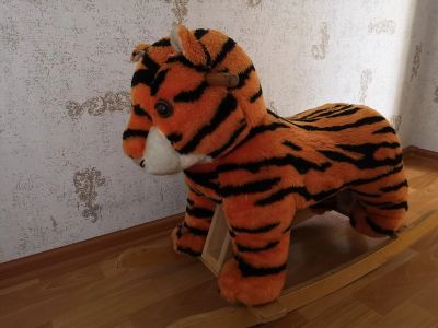 Лот: 11942800. Фото: 1. Качалка детская Тигр. Ходунки, прыгунки, качели