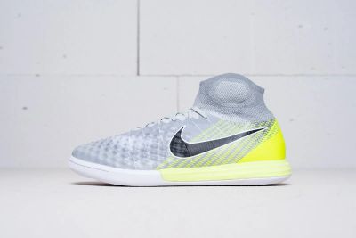Лот: 11210879. Фото: 1. Футбольная обувь Nike MagistaX... Кеды, кроссовки, слипоны