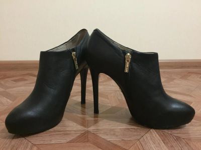 Лот: 7027548. Фото: 1. Ботильоны из натуральной кожи... Ботильоны, полусапожки