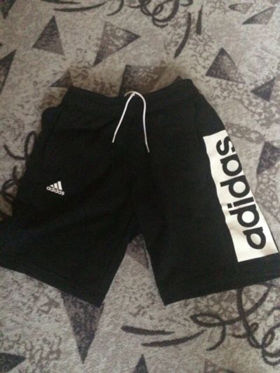 Лот: 7645902. Фото: 1. Шорты Adidas. Брюки, джинсы, шорты