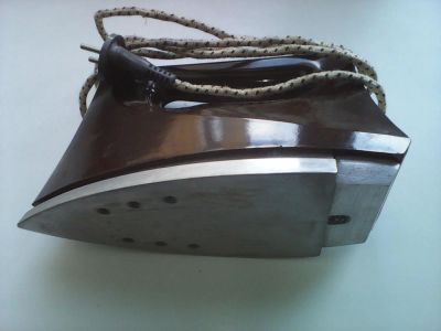 Лот: 5300072. Фото: 1. Утюг. Утюги, парогенераторы, отпариватели