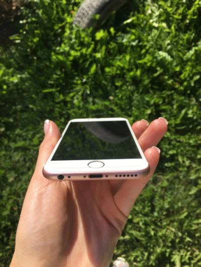 Лот: 8166060. Фото: 1. iPhone 6s Rose Gold 16GB. Смартфоны