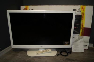 Лот: 10211887. Фото: 1. Продам ЖК-телевизор LG 32LS359T... Телевизоры