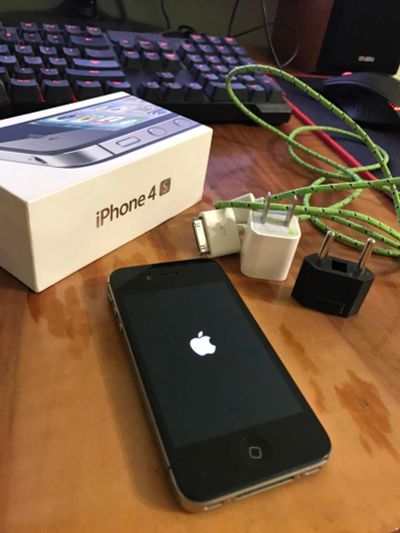 Лот: 8810726. Фото: 1. iphone 4s 32Gb. Смартфоны