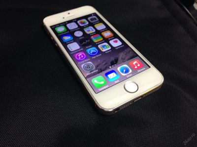 Лот: 5713876. Фото: 1. iPhone 5s white 16 срочно!!! цена... Смартфоны