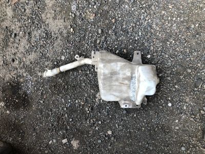 Лот: 14972063. Фото: 1. Бачек омывателя Mitsubishi L200. Другое (автозапчасти)