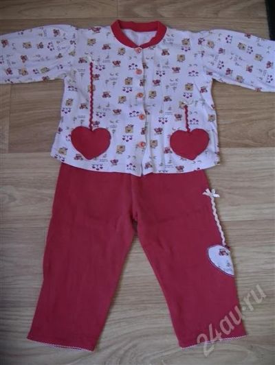 Лот: 720762. Фото: 1. Пижама теплая на девочку 3-5 лет. Нижнее белье