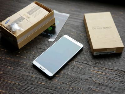Лот: 11815190. Фото: 1. Samsung Galaxy Note 3 (белый). Смартфоны