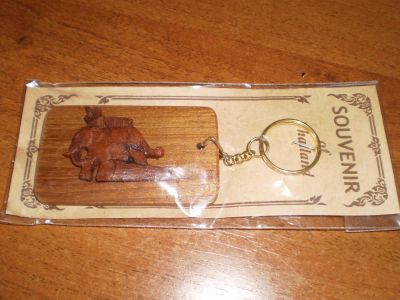 Лот: 8941858. Фото: 1. Сувенир с Тайланда, деревянный... Брелоки для ключей