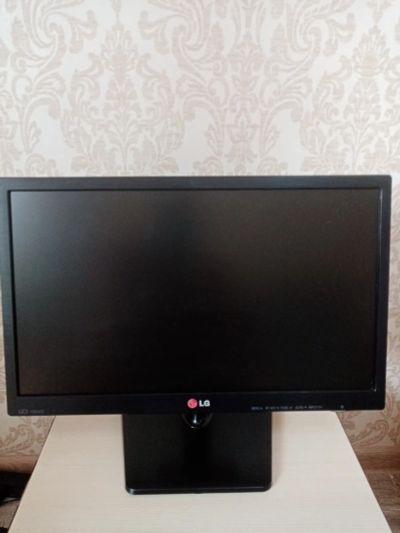Лот: 20314730. Фото: 1. Монитор LG. ЖК-мониторы