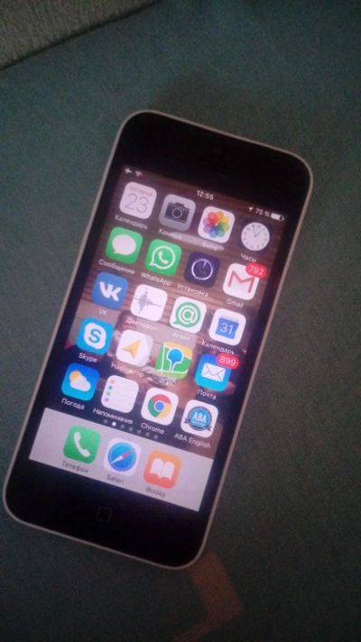 Лот: 8792338. Фото: 1. IPhone 5c. Смартфоны