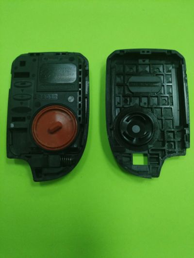 Лот: 23904614. Фото: 1. Смарт ключ Toyota Porte/Spade. Электрооборудование