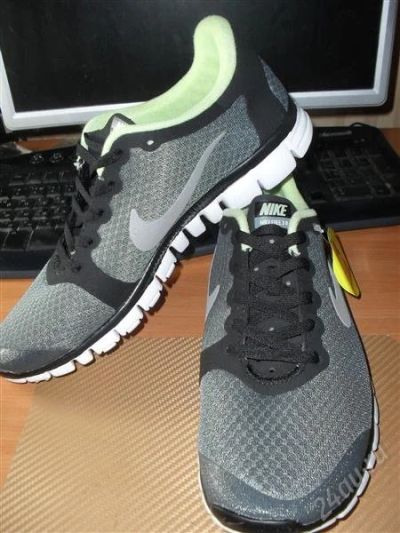 Лот: 1328485. Фото: 1. Nike 3.0 Размер 42. Кеды, кроссовки, слипоны