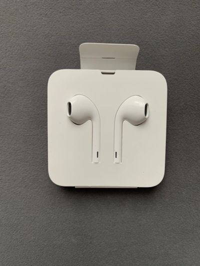 Лот: 20298348. Фото: 1. Наушники apple earpods lightning... Наушники, гарнитуры