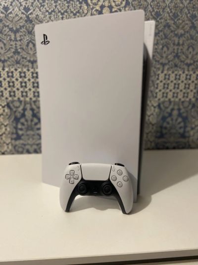 Лот: 18896484. Фото: 1. Sony PlayStation 5 Digital Edition... Игровые приставки, консоли