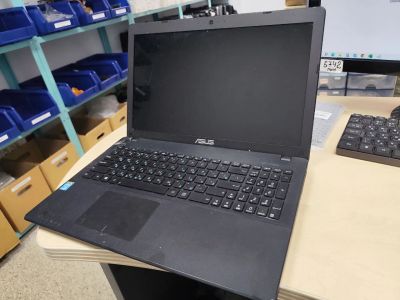 Лот: 25532907. Фото: 1. Ноутбук Asus X552C. Запчасти для ноутбуков