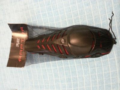 Лот: 5001340. Фото: 1. Наколенники FOX. Другое (сноубординг)