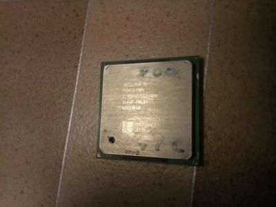 Лот: 10988327. Фото: 1. Intel Pentium 2.40 GHZ Socket... Процессоры