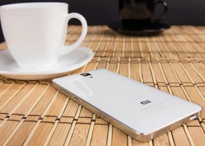 Лот: 5430145. Фото: 1. Xiaomi Mi4 16gb Белый. В наличии. Смартфоны