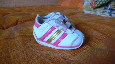 Лот: 3522433. Фото: 1. Кроссовки Adidas. Кеды, кроссовки