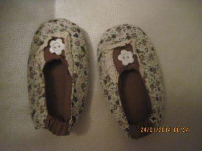 Лот: 3637066. Фото: 1. Тапочки - пинетки, новые. Пинетки