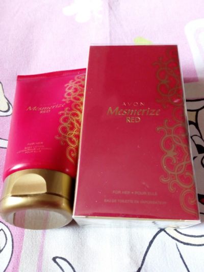 Лот: 15426628. Фото: 1. Парфюмерный набор Avon Mesmerize... Женская парфюмерия
