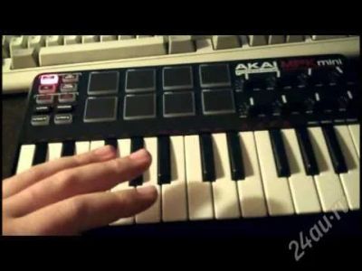 Лот: 2127170. Фото: 1. Продам AKAI MPK mini новый с гарантией. Другое (музыкальные инструменты)