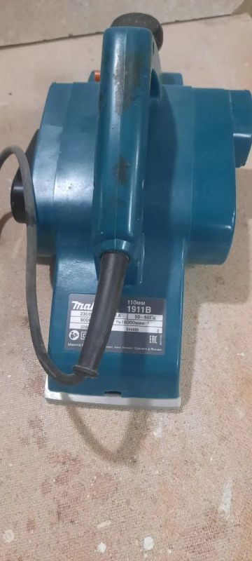 Лот: 25551492. Фото: 1. Электро рубанок Makita 110mm. Электроинструмент