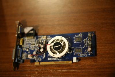 Лот: 17522568. Фото: 1. Gigabyte GeForce 8400 GS. Видеокарты