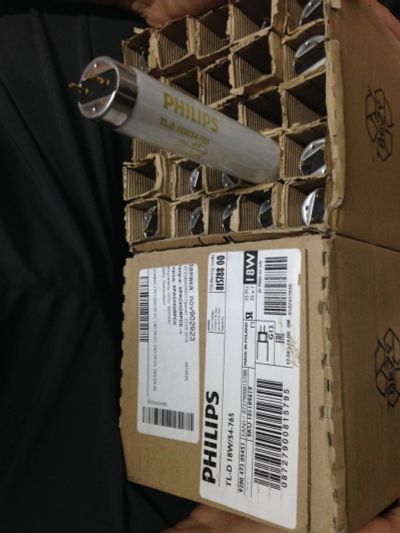 Лот: 9982686. Фото: 1. лампа люминисцентная philips tl-d... Другое освещение